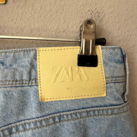NWT NEW Zara Slim Flare Light Wash Raw Hem Jeans Size 6 - Picture 6 of 7